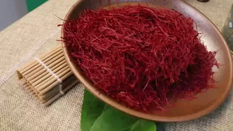 تصویر 3 از زعفران توکلی تازه با بسته‌ بندی ویژه و مناسب مصرف خانگی